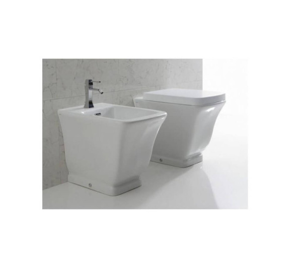 IŠPARDAVIMAS. Globo Relais pastatomas prie sienos WC su soft close dangčiu