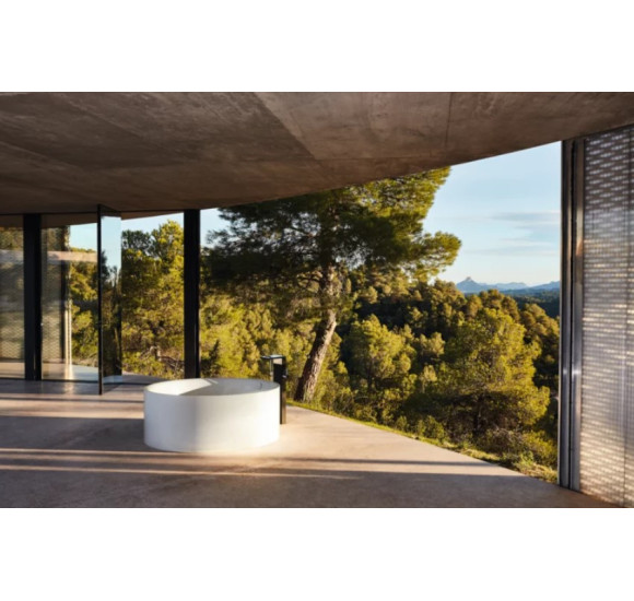 BettePond Silhouette apvali plieninė vonia 150 cm skersmens, baltos spalvos