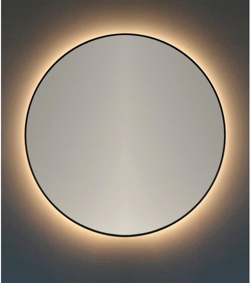 Balteco AG serijos veidrodis su juodu rėmeliu ir foniniu apšvietimu, 60cm