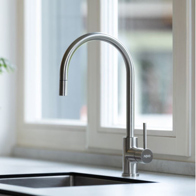 AQVO Galve nerūdijančio plieno maišytuvas plautuvei su ištraukiamu dušeliu