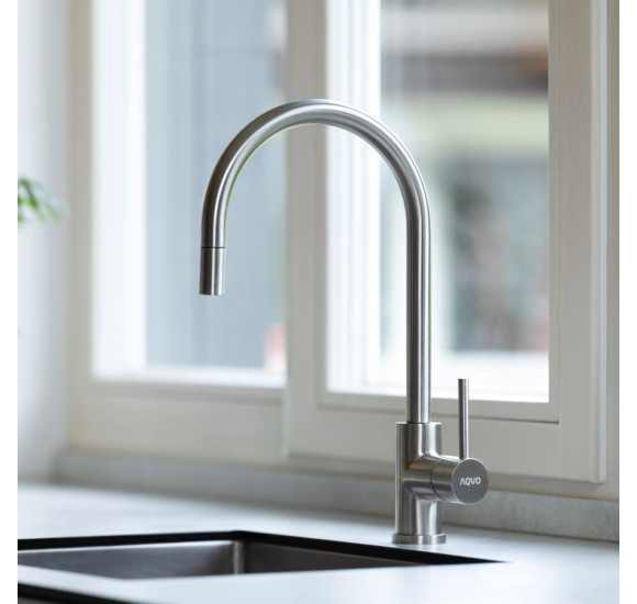 AQVO Galve nerūdijančio plieno maišytuvas plautuvei su ištraukiamu dušeliu