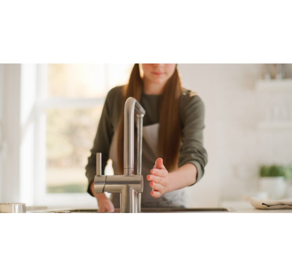 Franke Atlas Neo Sensor maišytuvas plautuvei su ištraukiama žarna, pasirenkama spalva