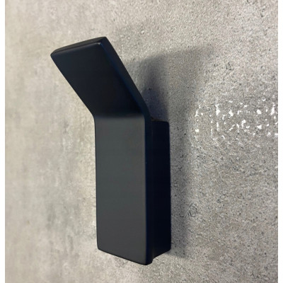 Bemeta Nero viengubas kabliukas (juodos spalvos)