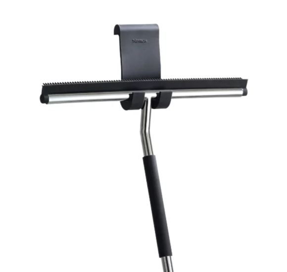 Blomus LAVEA stiklo valytuvas, juodos spalvos