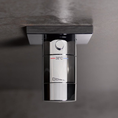 Keuco IXMO solo potinkinio termostatinio dušo maišytuvo komplektas, su žarnos išvestimi ir kvadratine apdaila