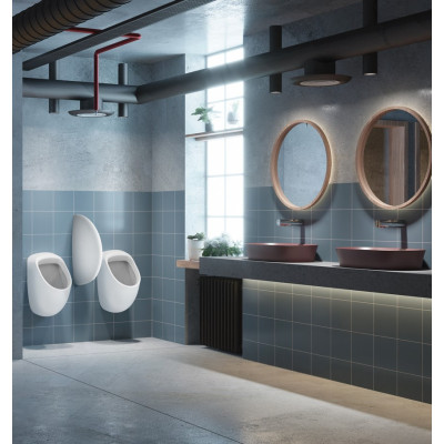 Ideal Standard Connect pisuaras su integruotu sensoriumi ir nuleidimo mechanizmu, baltos blizgios spalvos