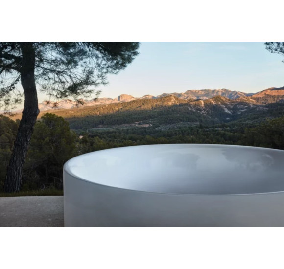 BettePond Silhouette apvali plieninė vonia 150 cm skersmens, baltos spalvos