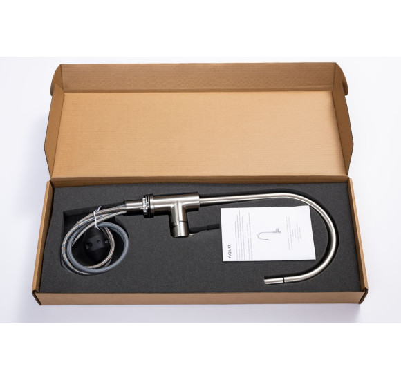 AQVO Galve nerūdijančio plieno maišytuvas plautuvei su ištraukiamu dušeliu