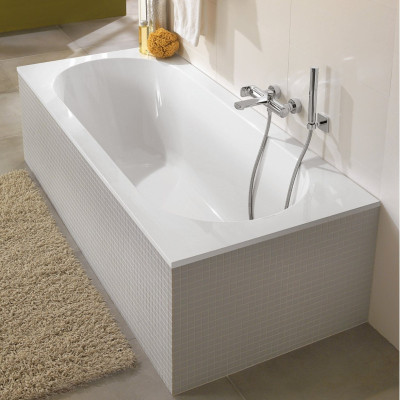 IŠPARDAVIMAS. Villeroy&Boch Quaryl® Oberon, stačiakampė vonia,180x80cm (su smulkiu pažeidimu paviršiuje)