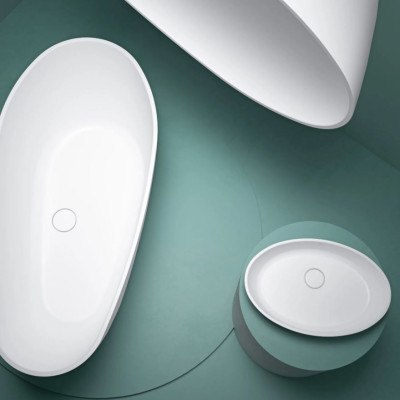 Fjordd Senja laisvai pastatoma asimetriška vonia 1600x750