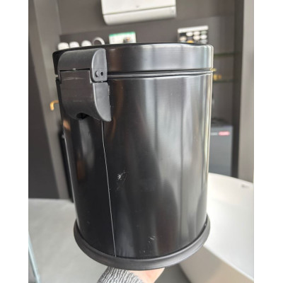 IŠPARDAVIMAS. Bocchi šiukšliadėžė su pedalu (smulkūs defektai)