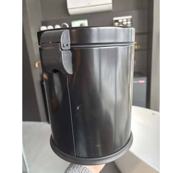 IŠPARDAVIMAS. Bocchi šiukšliadėžė su pedalu (smulkūs defektai)