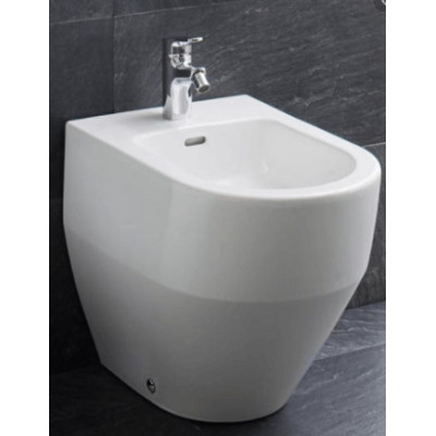 Laufen Pro prie sienos statoma bide