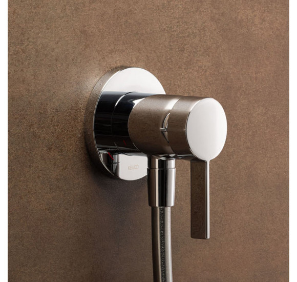 Keuco IXMO solo potinkinio dušo maišytuvo komplektas, su žarnos išvestimi ir apvalia apdaila